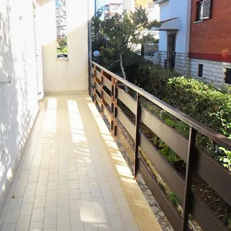 Apartmán With A Parking Space Zadar - Diklo, Zadar - 6453 Diklo