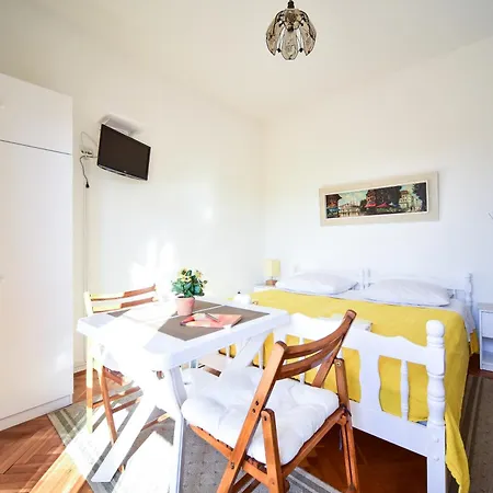 With A Parking Space Zadar - Diklo, Zadar - 6453 Apartmán