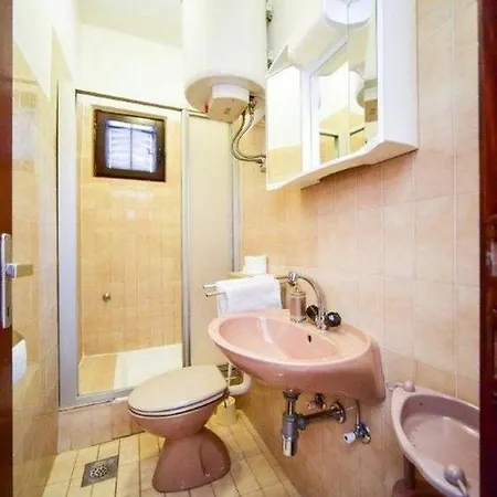 Apartament With Parking Space Zadar - Diklo, Zadar - 6453 Diklo